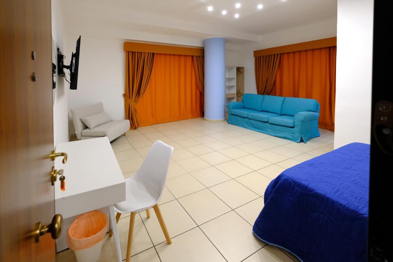 נאפולי Donna Elena B&B מראה חיצוני תמונה