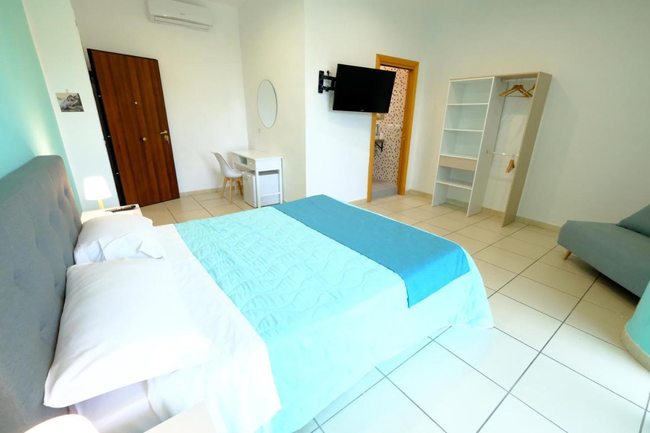 נאפולי Donna Elena B&B מראה חיצוני תמונה